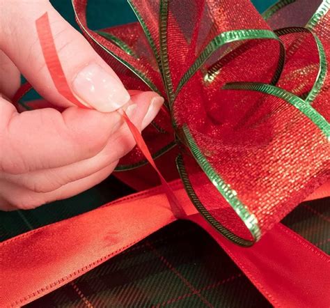 How To Make A Christmas Bow A Step By Step Tutorial Loveable