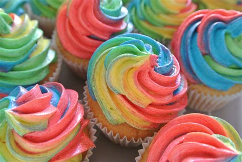 Rainbow Frosting Cupcakes Rainbow Frosting Cupcake Frosting Frosting