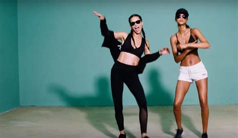 Victoria’s Secret Angels Lip Sync To Bruno Mars’ “24k Magic” Agoodoutfit