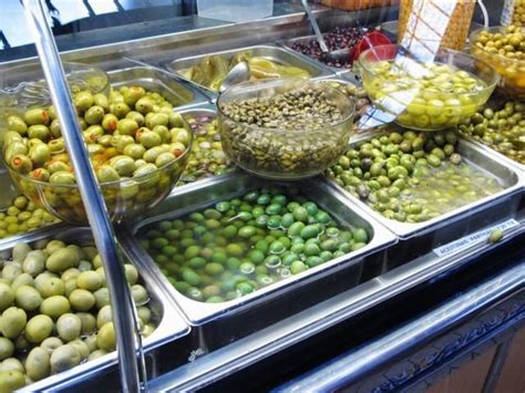 Even more, this post includes several versions of otherwise high carb recipes, which i'm sure you and your. Low Carb Lifestyle options for travel and socializing ...