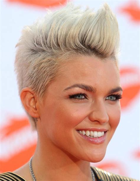 Simple Short Hairstyles For Women 30 Easy To Manage Hairstyles