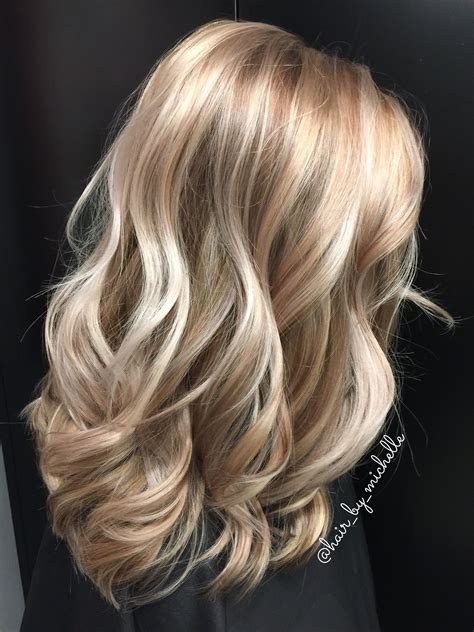 Hairbeauty Blonde Highlights Blonde Dimensional Color Hair Styles Hair Color 2018 Messy