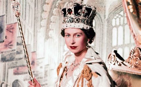 buckingham palace gears up to celebrate queen elizabeth ii s platinum jubilee ritz buckingham