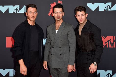 Jonas Brothers At The Mtv Vmas 2019 Pictures Popsugar Celebrity