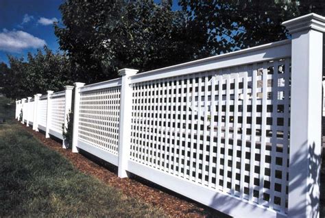 Awasome How To Paint Lattice Fence References