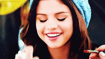 Selena Gomez Gifs Find Share On Giphy