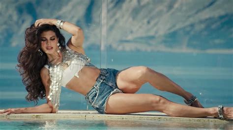 Jacqueline Fernandez Looks Breathtaking In Latest Instagram Post Watch Sexy Video