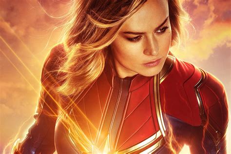 Captain Marvel Review A Sci Fi Buddy Comedy Straight Out Of 1995