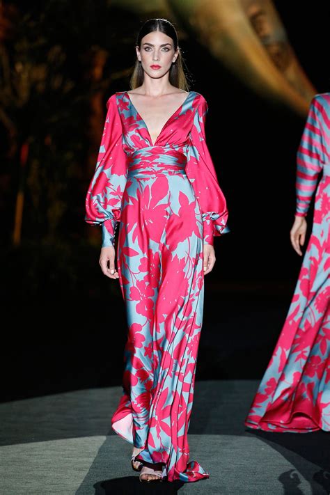 Hannibal Laguna tiene en su colección 2020 los looks de ...
