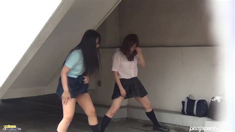 Voyeur Teen Japanese Schoolgirls Get Caught Pissing