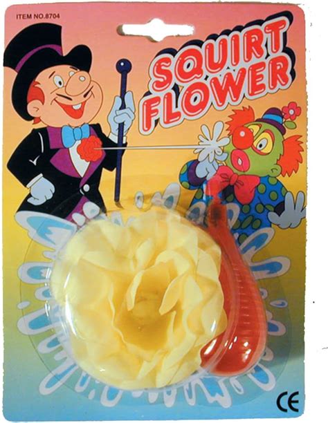 Amazon Com Silky Squirt Flower Boutonniere Funny Classic Prank Squirting Gag Trick