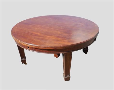 Shop our round extendable dining selection from the world's finest dealers on 1stdibs. Large Round Extending Antique Dining Table