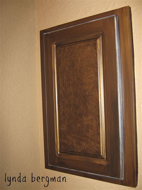 This time i kept them on and had no problems. LYNDA BERGMAN DECORATIVE ARTISAN: PAINTING WHITE BATHROOM ...