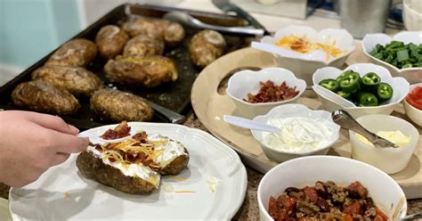 Easy Baked Potato Bar Idea For Large Crowd Or Party Hip2save