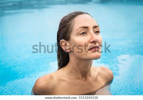 Beautiful Woman Swimming Naked Swimming Pool Stockfoto 1515243110 Shutterstock