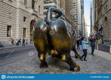 Famous Charging Bull Bronze Sculpture Bull Of Wall Street Back In