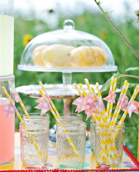 6 Cute Ways To Serve Your Summer Drinks Chatelaine Summer Drinks