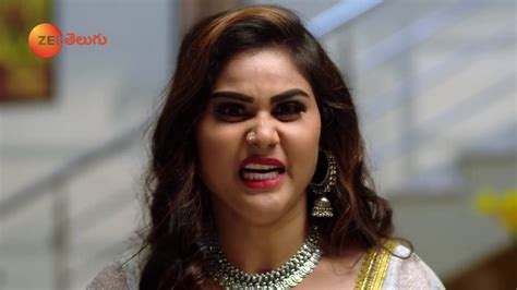 Akka Chellellu Telugu Tv Serial Best Scene 384 Chaitra Rai