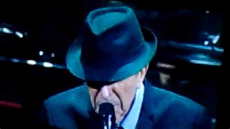 Leonard Cohen Sings Hallelujah Live Calgary Nov 16 2012 Youtube