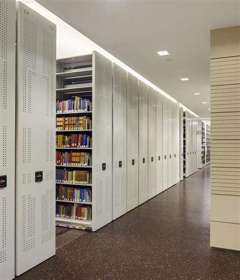 Library compact shelving - Systems and Space