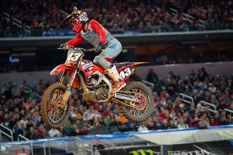 Drop them in the comments now or during the live stream. 2020 Arlington Supercross | Race Report - Swapmoto Live