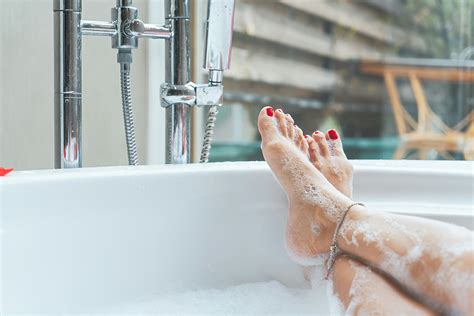 5 Gross Things That Happen To Your Body When You Take A Bath