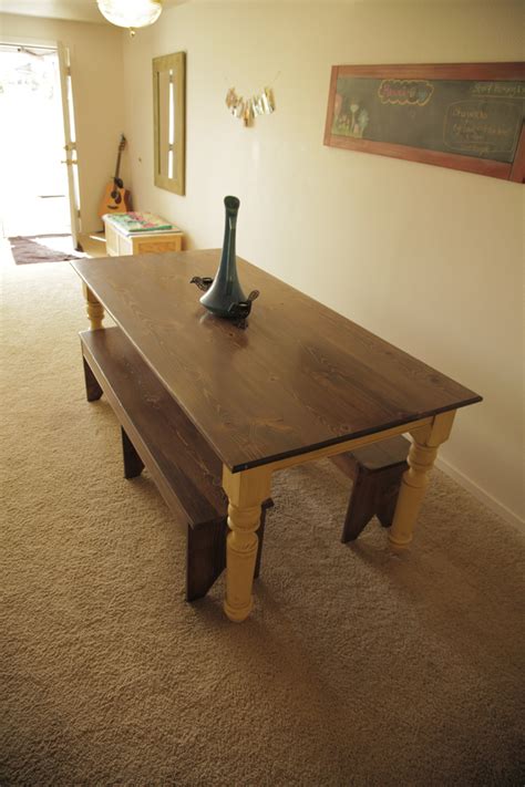 A pdf of the free plans includes diagrams, a cut list, a materials list, and building directions. Ana White | Turned Leg Farmhouse Table - DIY Projects