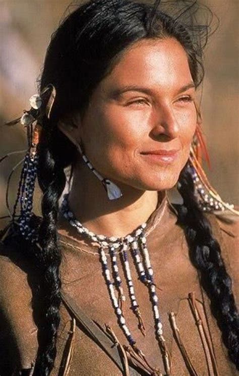 Pin By Marie Josée On Native American Native American Women Native American Actors Native