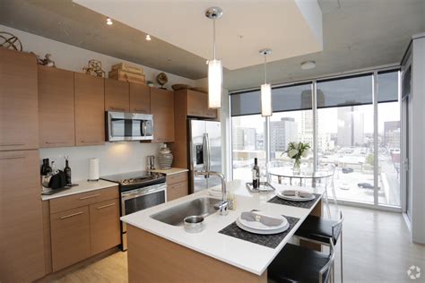 Kansas city 3 bedroom apartments for rent. One Light Luxury Apartments Rentals - Kansas City, MO ...