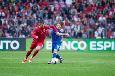 .modric fifa 2018 wallpaper, sports wallpapers, images, photos and background for desktop windows 10 macos, apple iphone and android mobile in hd and 4k. File:Cristiano Ronaldo (L), Luka Modric (R) - Croatia vs ...