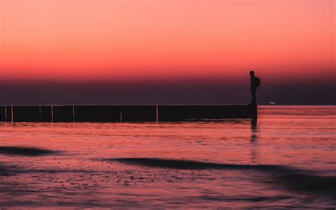 Download Wallpaper 3840x2400 Pier Sunset Loneliness Sea Horizon 4k