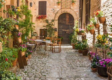 11 Secret Italian Villages To Visit Before The Crowds Do
