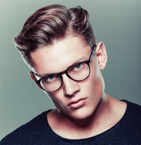 21 Side Part Haircuts For Men To Wear In 2022