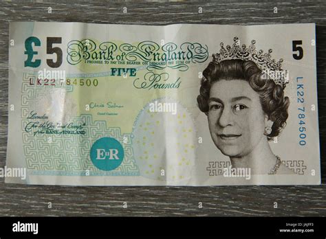 £5 Pound Notes Hi Res Stock Photography And Images Alamy