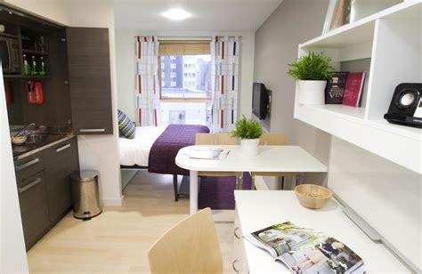 London Compact Studio Apartment Modern Living Room
