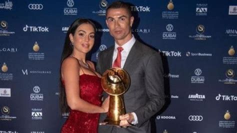 Pamer Cincin Georgina Rodriguez Makin Mesra Dengan Cristiano Ronaldo