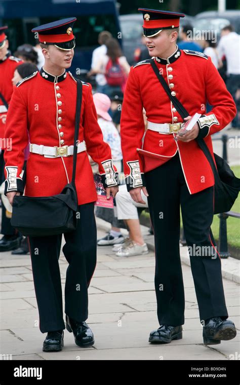 Two Grenadier Guardsmen Selling Programmes For Changing The Guard Hi
