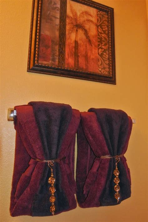 Adding towels to your bathroom is not only a hygienic necessity, it's also a way to quickly and easily makeover your space. Bathroom towel decorating ideas Inspired2Ttransform ...