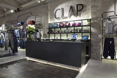 Clap Store Fabio Caselli Design