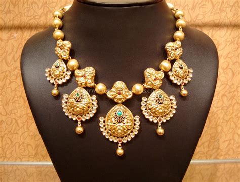 Gold Light Weight Antique Kundan Necklace Design South India Jewels