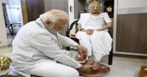 On The 100th Birthday Of Mata Hiraba Pm Modi Washed His Feet And
