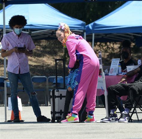 Jojo Siwa Filming A Music Video In Los Angeles 11 Gotceleb