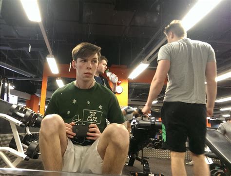 The Everyday Embarrassment Of Being The Skinny Guy In The Gym