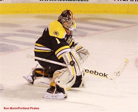 Backhanders Beat Pasquale Bruins Win 3 2 Bruins Providence Bruins