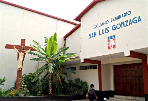 HuÁnuco Fotos Frontis Del Colegio Seminario San Luis Gonzaga