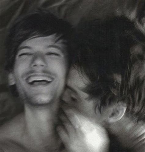 Pin By Blue On Larry Manips Larry Stylinson Larry Louis And Harry
