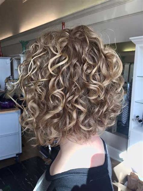Stylish Short Haircuts for Curly Wavy Hair | Short Hairstyles 2018