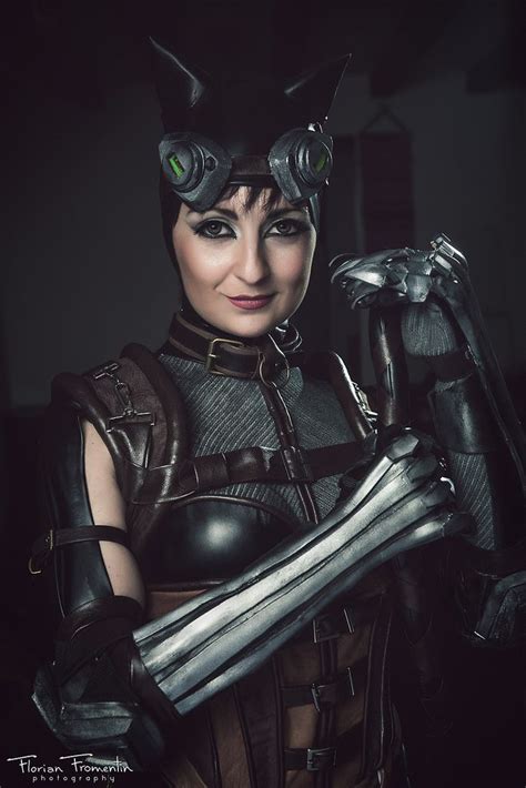 Cosplay Catwoman Injustice
