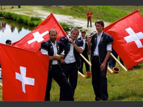 Le premier août, les suisses vont passons plutôt aux détails importants: FETE NATIONALE SUISSE 1ER AOUT - Sweet home