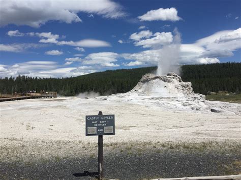 Road Trip To Yellowstone Jet Lagged Mama